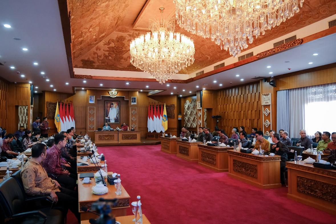 Kemenpar Bersama Pemprov Bali Perkuat Sinergi Hadapi Tantangan Pengembangan Pariwisata